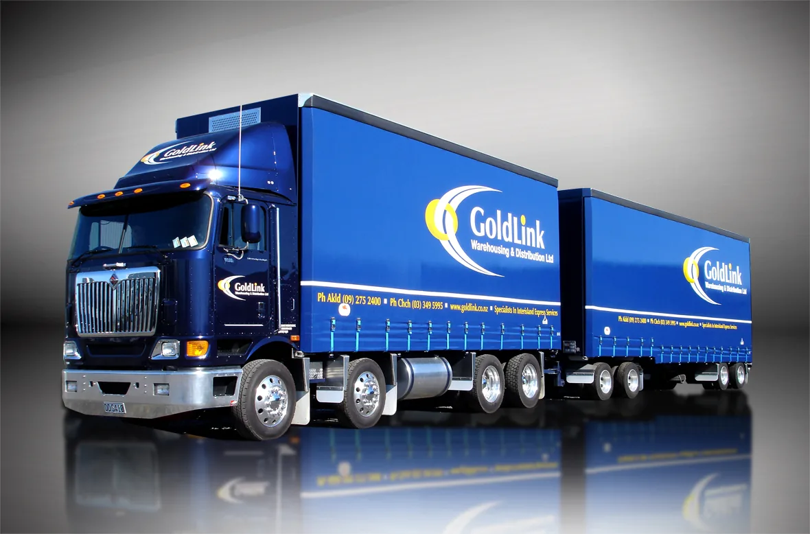 Goldlink truck curtain signage example